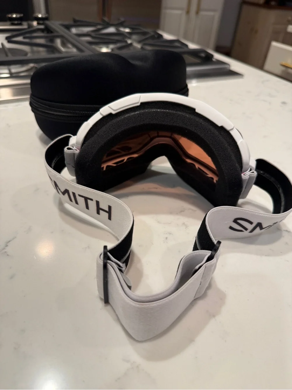 SMITH ski snowboard